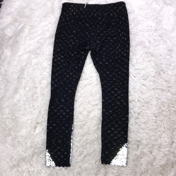 Lululemon Tight Stuff Tight (Reflective) Simply Lace Play Dark Slate Black - Picture 6 of 8